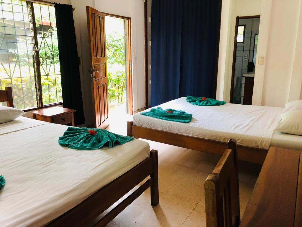 Hotel Isolina Beach ポトレロ エクステリア 写真